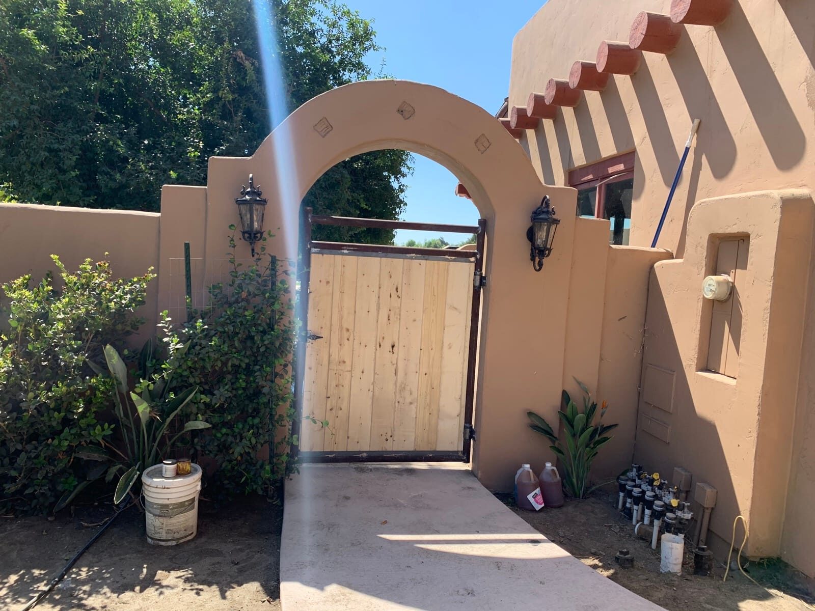 Custom welded ranch entry and access gate, detail
